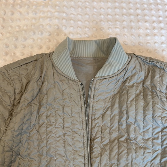 LULULEMON Reversible Winter Jacket - Picture 4 of 7